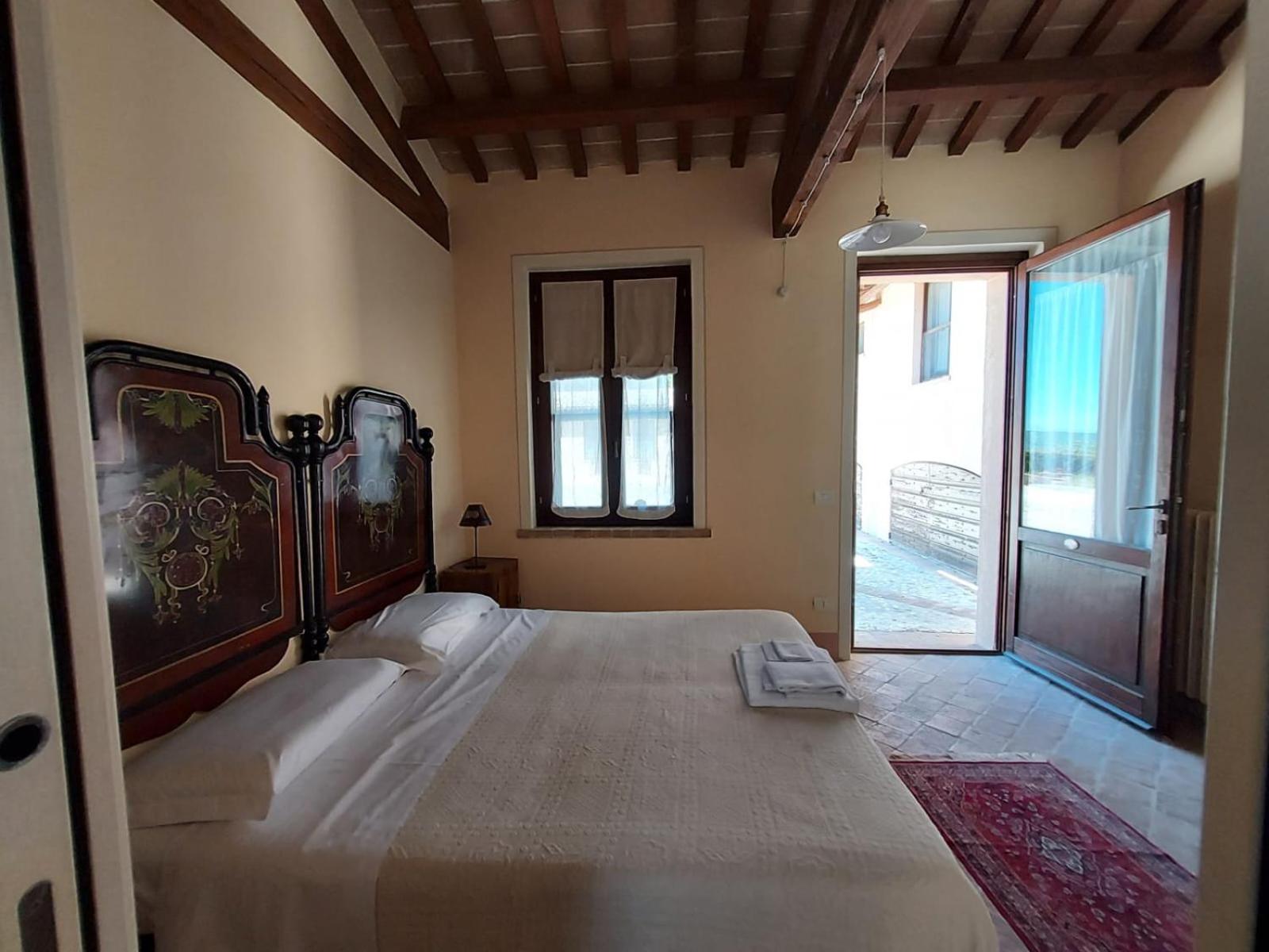 Agriturismo Le Case Ассизи Экстерьер фото
