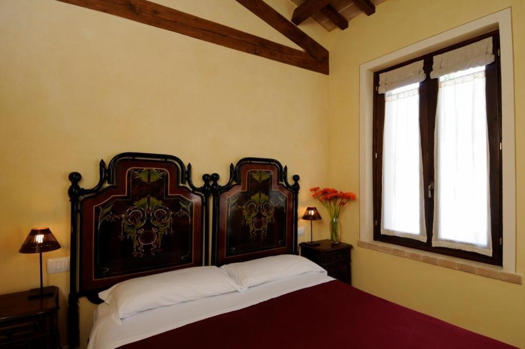 Agriturismo Le Case Ассизи Экстерьер фото
